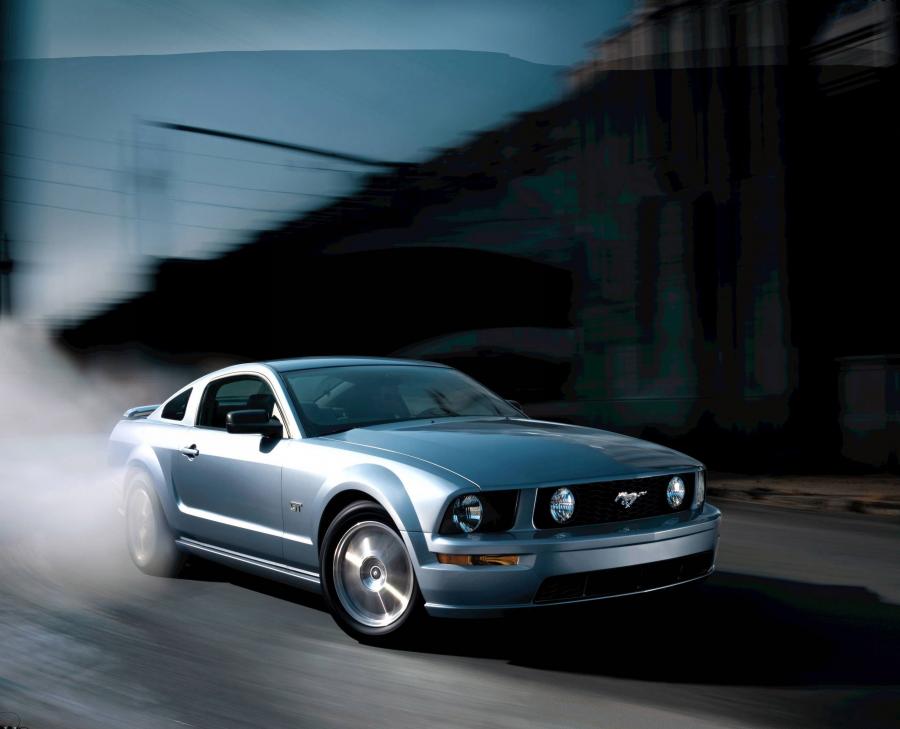  Ford Mustang GT 2005 года  (фото 177 из 209)